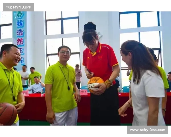 郑海霞带领篮球公益项目走进西北校园 传递希望与力量